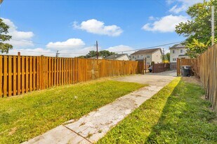 1193 46th Pl SE in Washington, DC - Building Photo