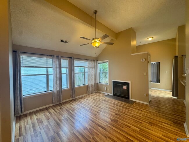 property at 118 Briargate Ln