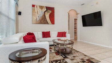 8008 King Palm Cir-Unit -ID1246814P in Kissimmee, FL - Foto de edificio - Building Photo