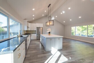 1062 Edenbury Ln in San Jose, CA - Building Photo - Building Photo