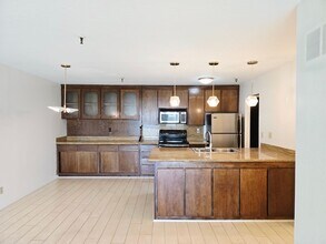 1830 Lakeshore Ave in Oakland, CA - Building Photo - Building Photo
