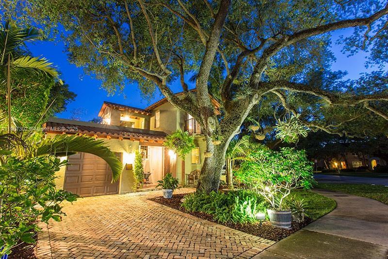 454 Rosaro Ave in Coral Gables, FL - Building Photo