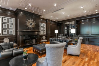 225 S 18th St, Unit 1016 in Philadelphia, PA - Foto de edificio - Building Photo