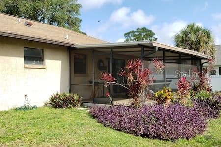 8881 Pohoy Ave in Sarasota, FL - Building Photo - Building Photo