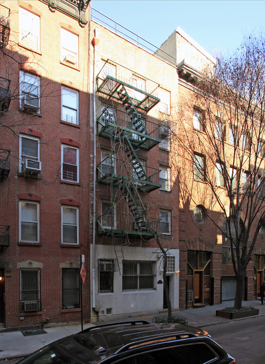 53 Downing St in New York, NY - Building Photo