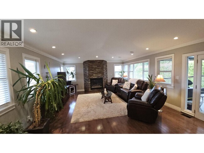 376 Richard St in Coquitlam, BC - Building Photo - Building Photo