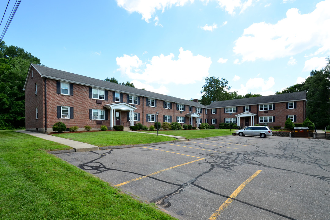 Ridgeview Apartments in Glastonbury, CT - Building Photo