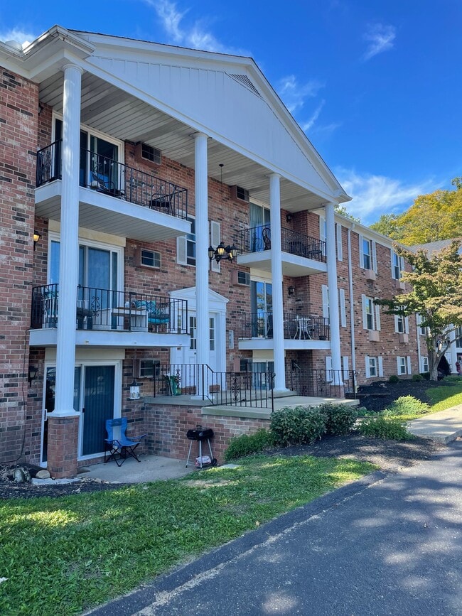 201 Rose Ln St SW, Unit 205