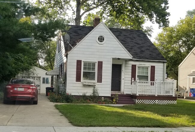 property at 821 Stanley St