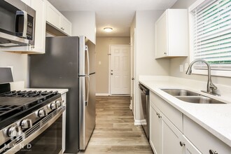 549 Village Run in Lawrenceville, GA - Building Photo - Building Photo