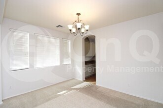 3316 E Kingbird Pl in Chandler, AZ - Building Photo - Building Photo