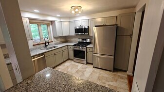 325 Princeton Ave in Pittsburgh, PA - Building Photo