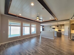 6855 Cyprus Lp in West Richland, WA - Building Photo - Building Photo