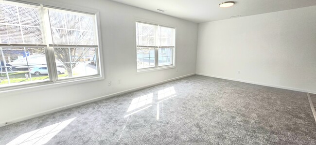 14 Berwyn St in Milford, CT - Building Photo - Building Photo