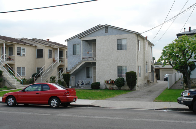 408 E Palmer Ave in Glendale, CA - Building Photo - Building Photo