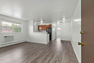 Swiss Village Apartments in Syracuse, NY - Building Photo