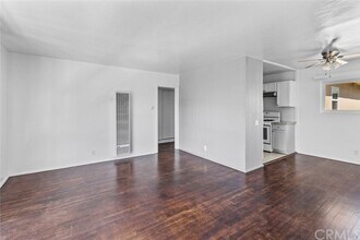 4733 Lexington Ave in Los Angeles, CA - Building Photo - Building Photo