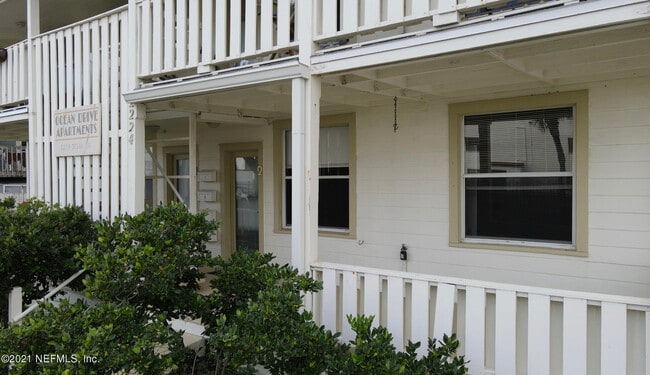 2224 Ocean Dr S in Jacksonville Beach, FL - Building Photo - Building Photo