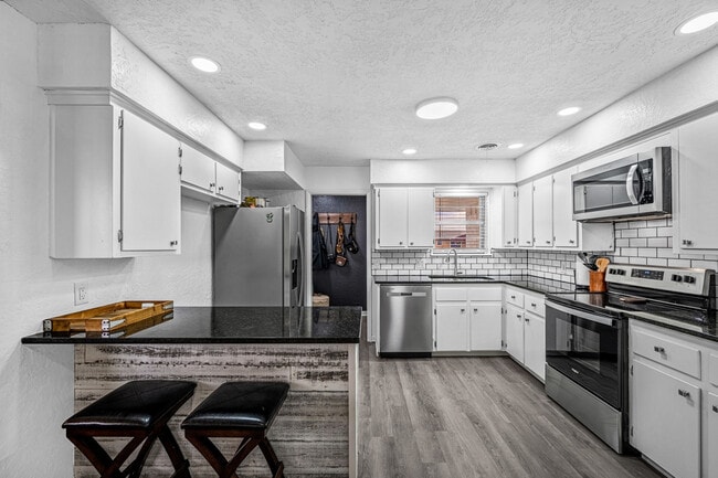 140 SW 69th St in Lawton, OK - Building Photo - Building Photo