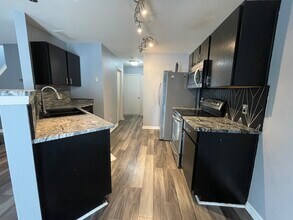 1711 Lynford Dr in Charlotte, NC - Building Photo - Building Photo