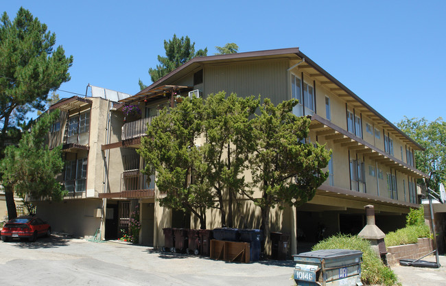 909 East St in Lafayette, CA - Foto de edificio - Building Photo