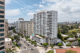 Wilshire Regent Condos in Los Angeles, CA - Building Photo - Building Photo