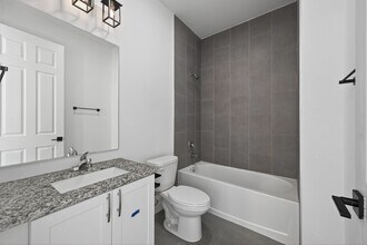 127 NW 12th Pl in Cape Coral, FL - Building Photo - Building Photo