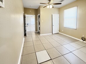 1228 S Genois St in New Orleans, LA - Foto de edificio - Building Photo