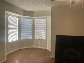 4441 Old College Rd, Unit #4201 in Bryan, TX - Building Photo - Building Photo