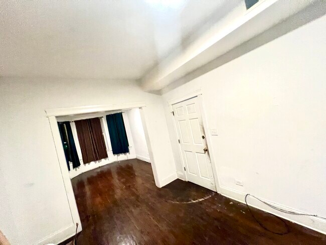 3907 W Van Buren St in Chicago, IL - Building Photo - Building Photo