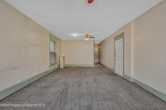 1017 Webster Ave in Dunmore, PA - Building Photo - Building Photo
