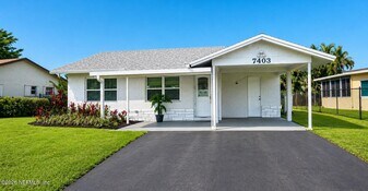 7403 NW 94th Way in Tamarac, FL - Building Photo