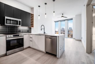 Vivian in Charlotte, NC - Building Photo - Building Photo