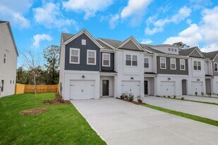 Southport in Brunswick, GA - Building Photo