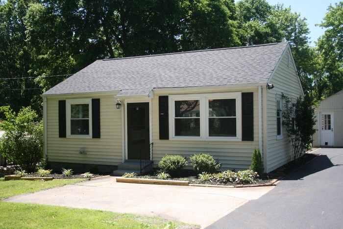 2833 Colonial Cir in Nashville, TN - Building Photo