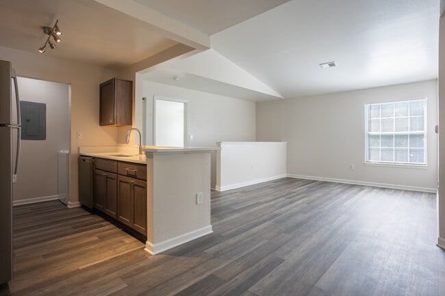 Fountain Park Apartments in DeWitt, MI - Building Photo - Interior Photo