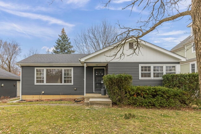 property at 721 W Jefferson Ave