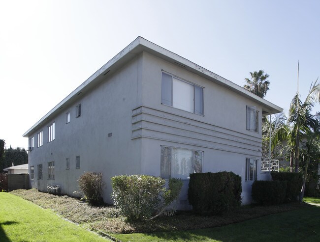 1324 W Valencia Dr in Fullerton, CA - Building Photo - Building Photo