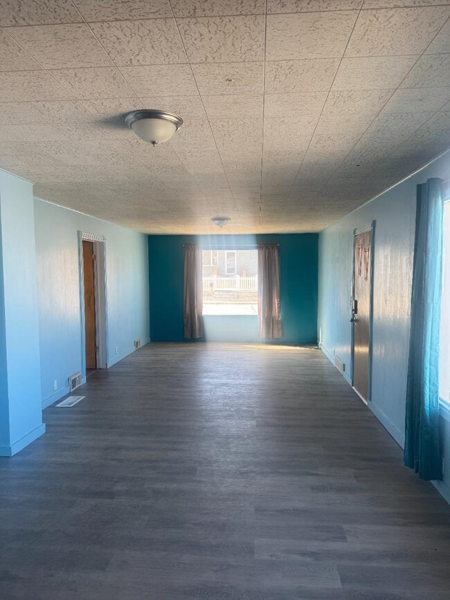 1336 1st W Ave in Kemmerer, WY - Building Photo - Building Photo