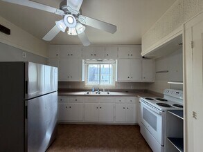 2572 N 66th St in Wauwatosa, WI - Building Photo - Building Photo