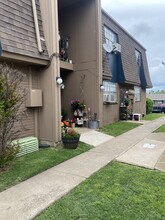 Chalet Apartments in Moore, OK - Foto de edificio - Building Photo