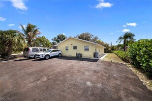 4339 Mariner Rd in Bonita Springs, FL - Building Photo