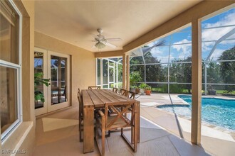 154 Johnnycake Dr in Naples, FL - Foto de edificio - Building Photo