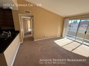 1035 La Terraza Cir in Corona, CA - Building Photo - Building Photo