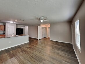 275 Elm Ct in Poinciana, FL - Building Photo - Building Photo