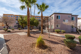 504 Calcaterra Cir in Las Vegas, NV - Building Photo - Primary Photo