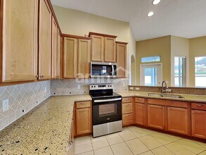 921 Indian River Rd in St. Augustine, FL - Foto de edificio - Building Photo