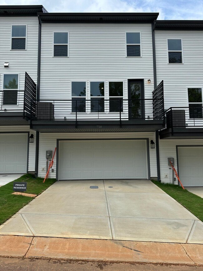 1728 Blanche St in Charlotte, NC - Building Photo - Building Photo
