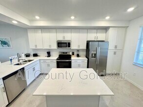 17665 Opal Sand Dr in Venice, FL - Building Photo - Building Photo