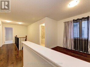 20 Dunley Cres in Brampton, ON - Building Photo - Building Photo